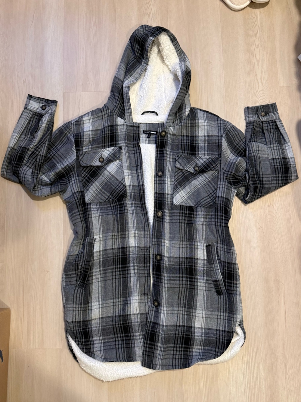 Fashion Nova Women's Gray Plaid Teddy-Lined Shacket